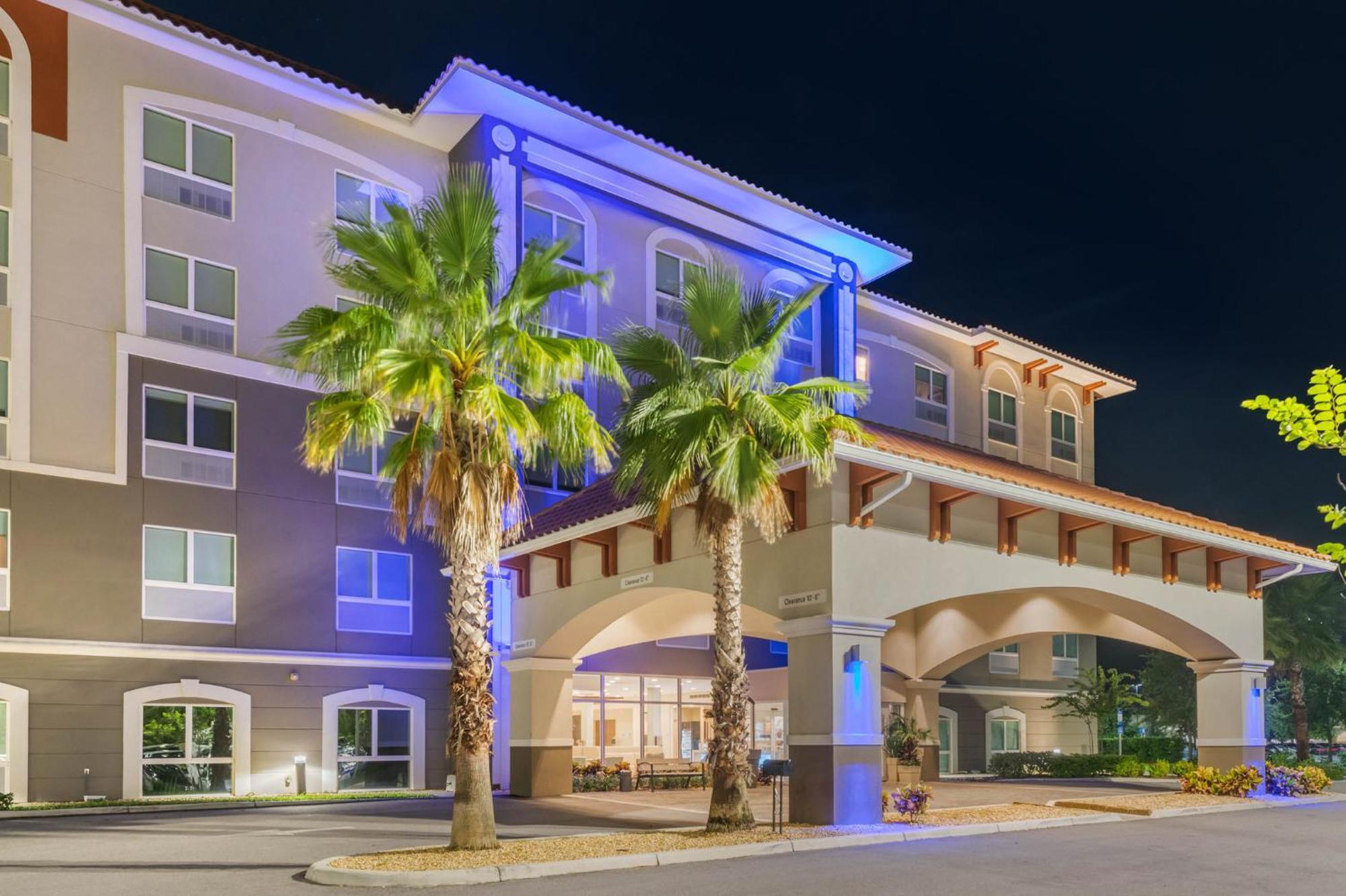 Hotel Express & - - Madeira By Ihg São Petersburgo