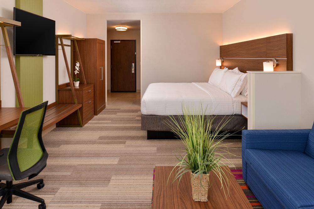 Express & - - Madeira By Ihg Hotel