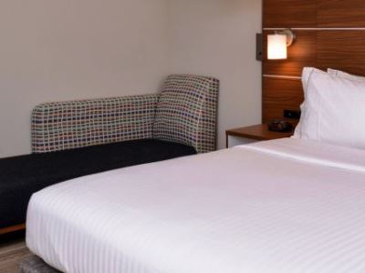 Express & - - Madeira By Ihg
