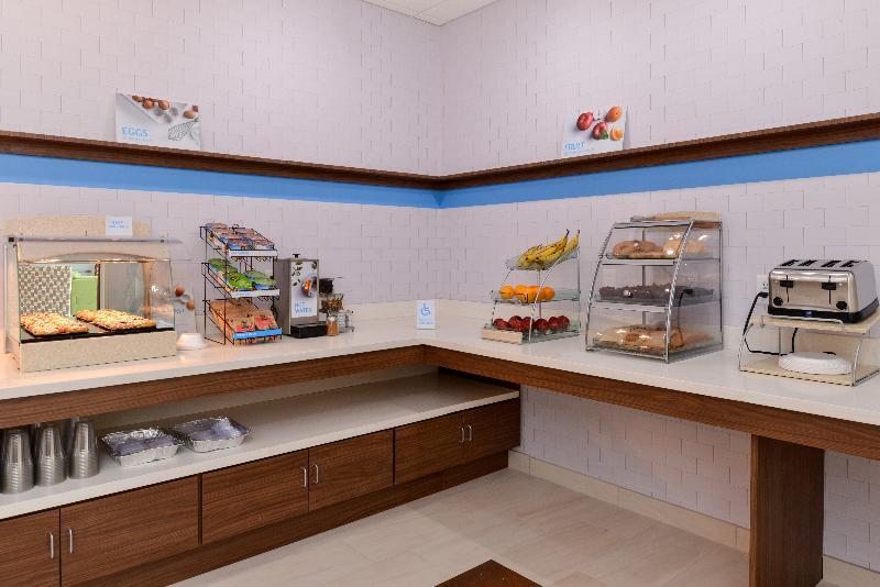Express & - - Madeira By Ihg Hotel 3*