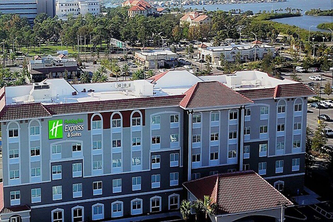 Holiday Inn Express & Suites - St. Petersburg - Madeira Beach By Ihg 3*