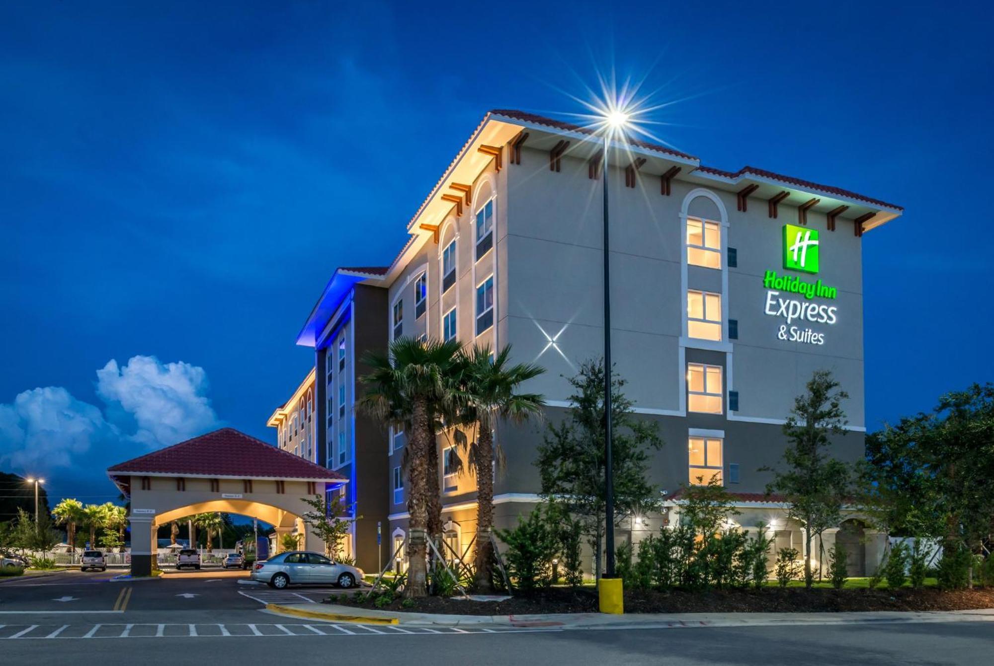 Holiday Inn Express & Suites - St. Petersburg - Madeira Beach By Ihg Hotel St. Petersburg
