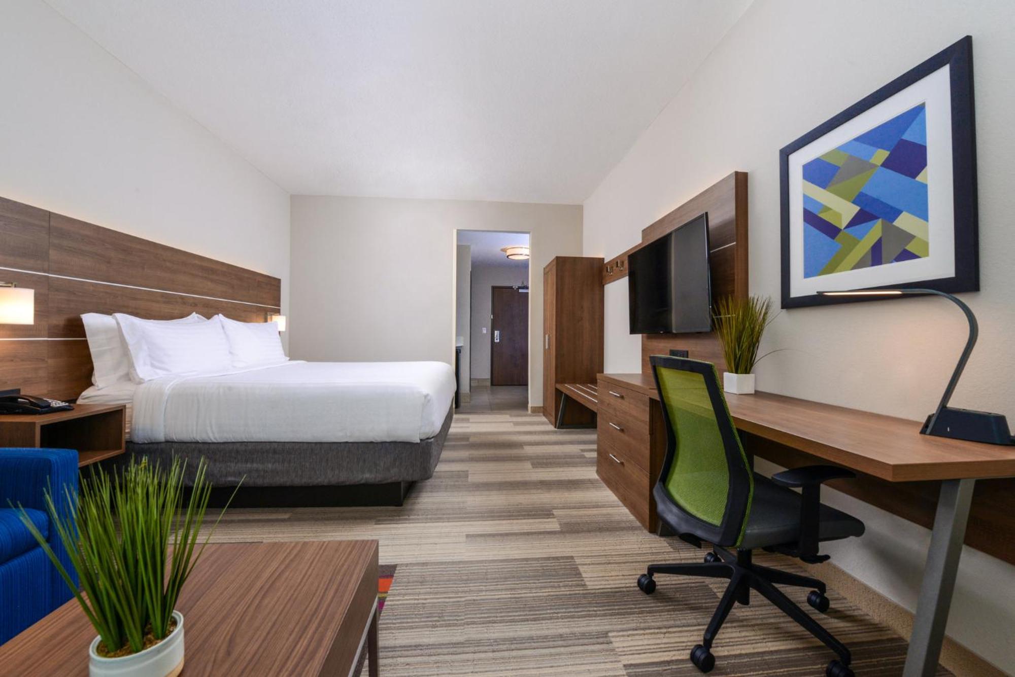 Hotel Holiday Inn Express & Suites - St. Petersburg - Madeira Beach By Ihg 3*