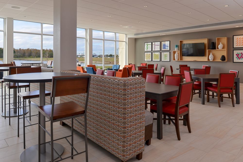Holiday Inn Express & Suites - St. Petersburg - Madeira Beach By Ihg Hotel St. Petersburg