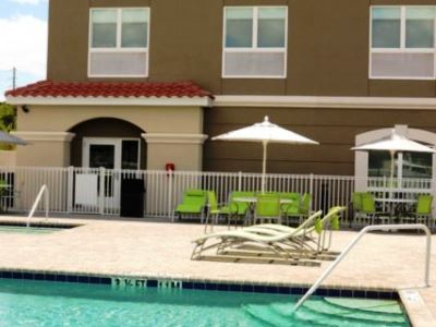 Holiday Inn Express & Suites - St. Petersburg - Madeira Beach By Ihg Hotel 3*